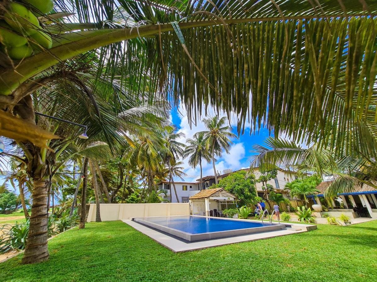 Star Beach Guest House Negombo Exterior photo