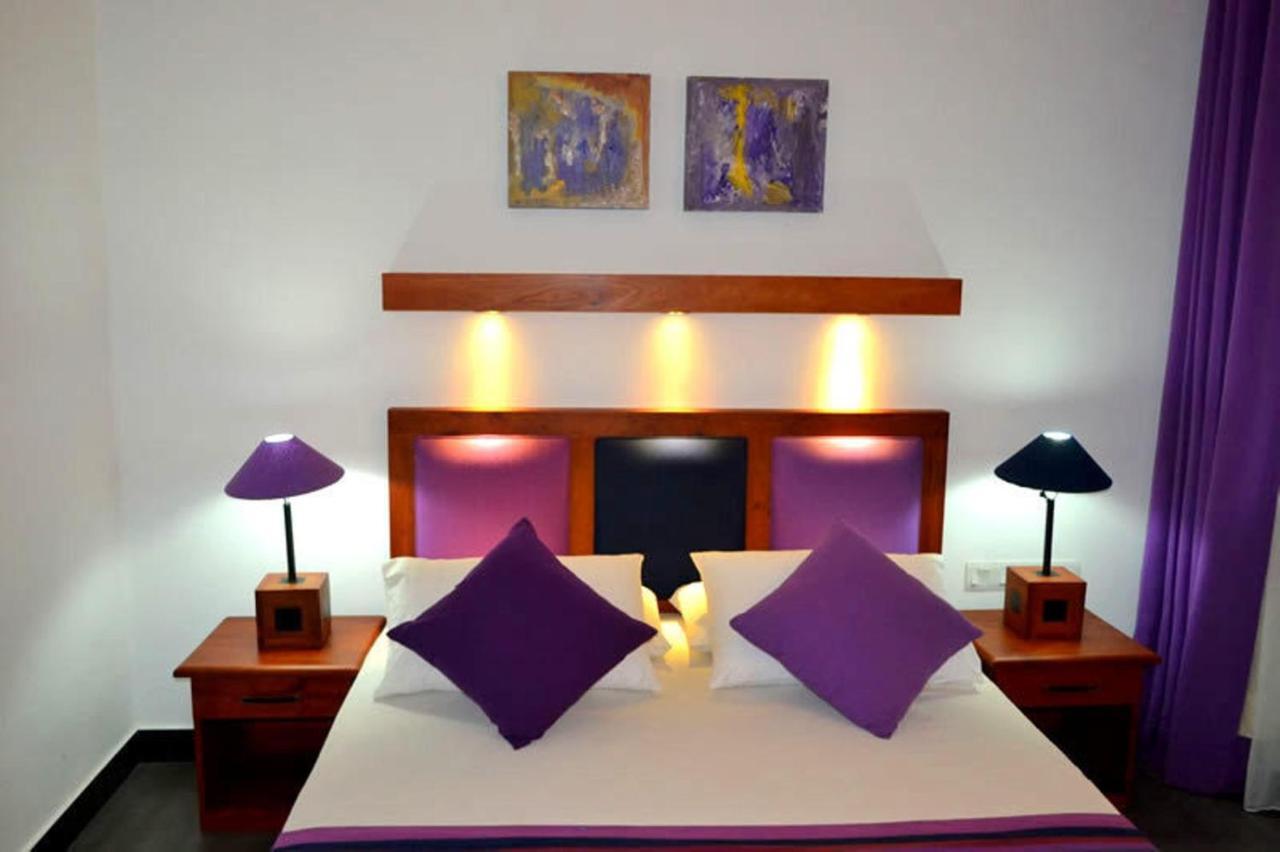 Star Beach Guest House Negombo Exterior photo