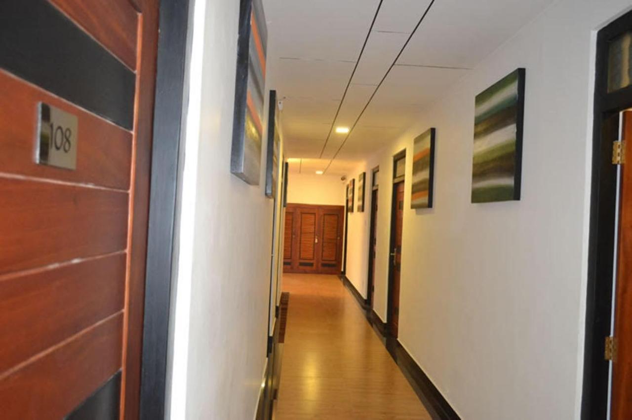 Star Beach Guest House Negombo Exterior photo