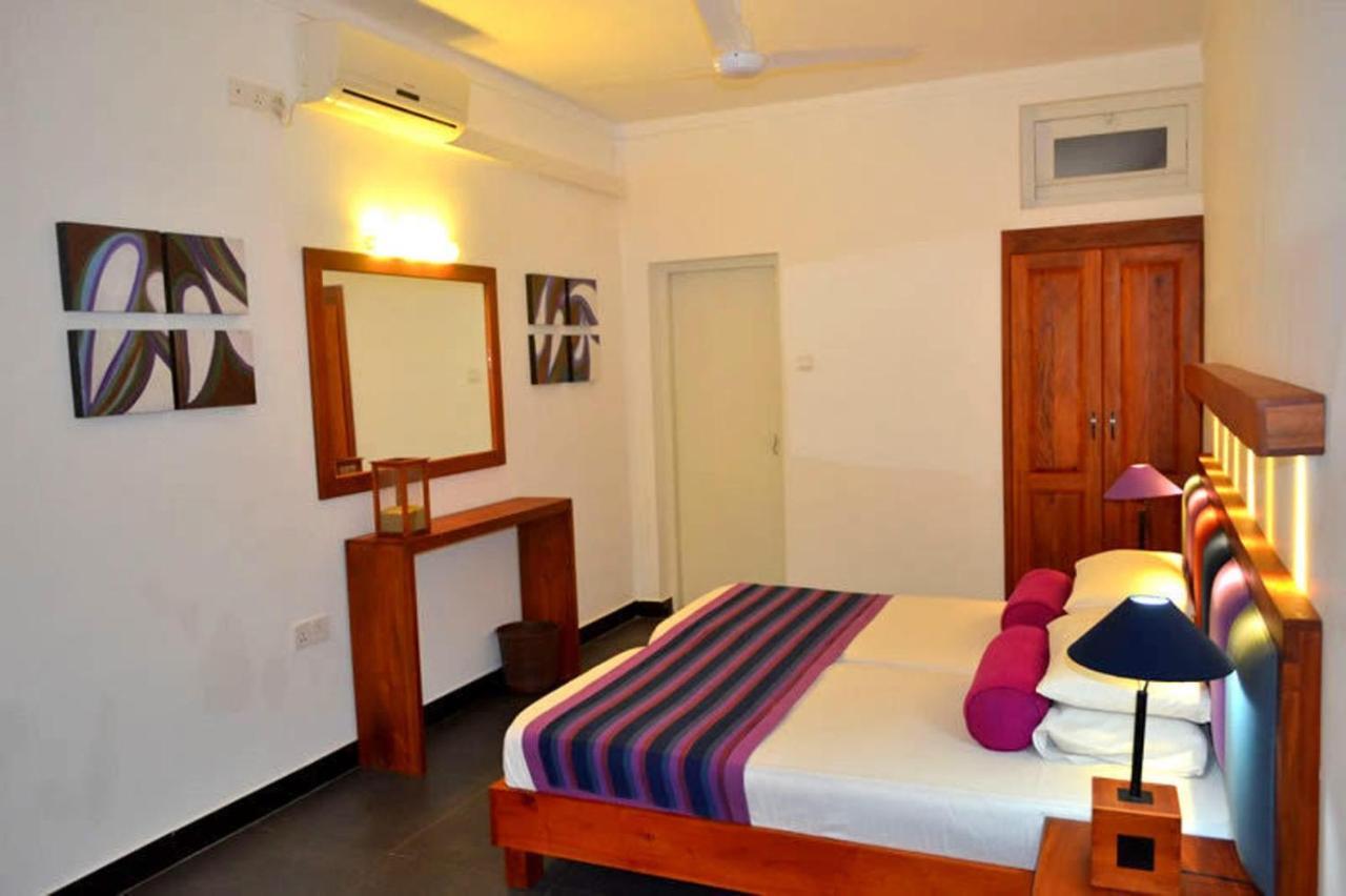 Star Beach Guest House Negombo Exterior photo